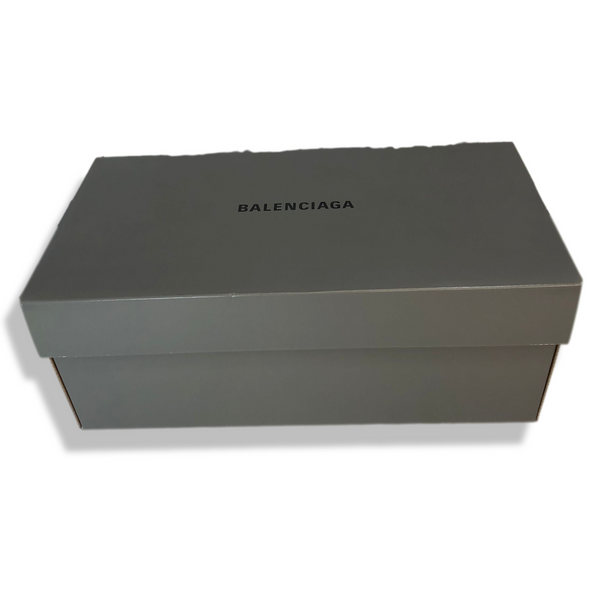 balenciaga packaging instagram martijn  Открытки Стиль Модные стили
