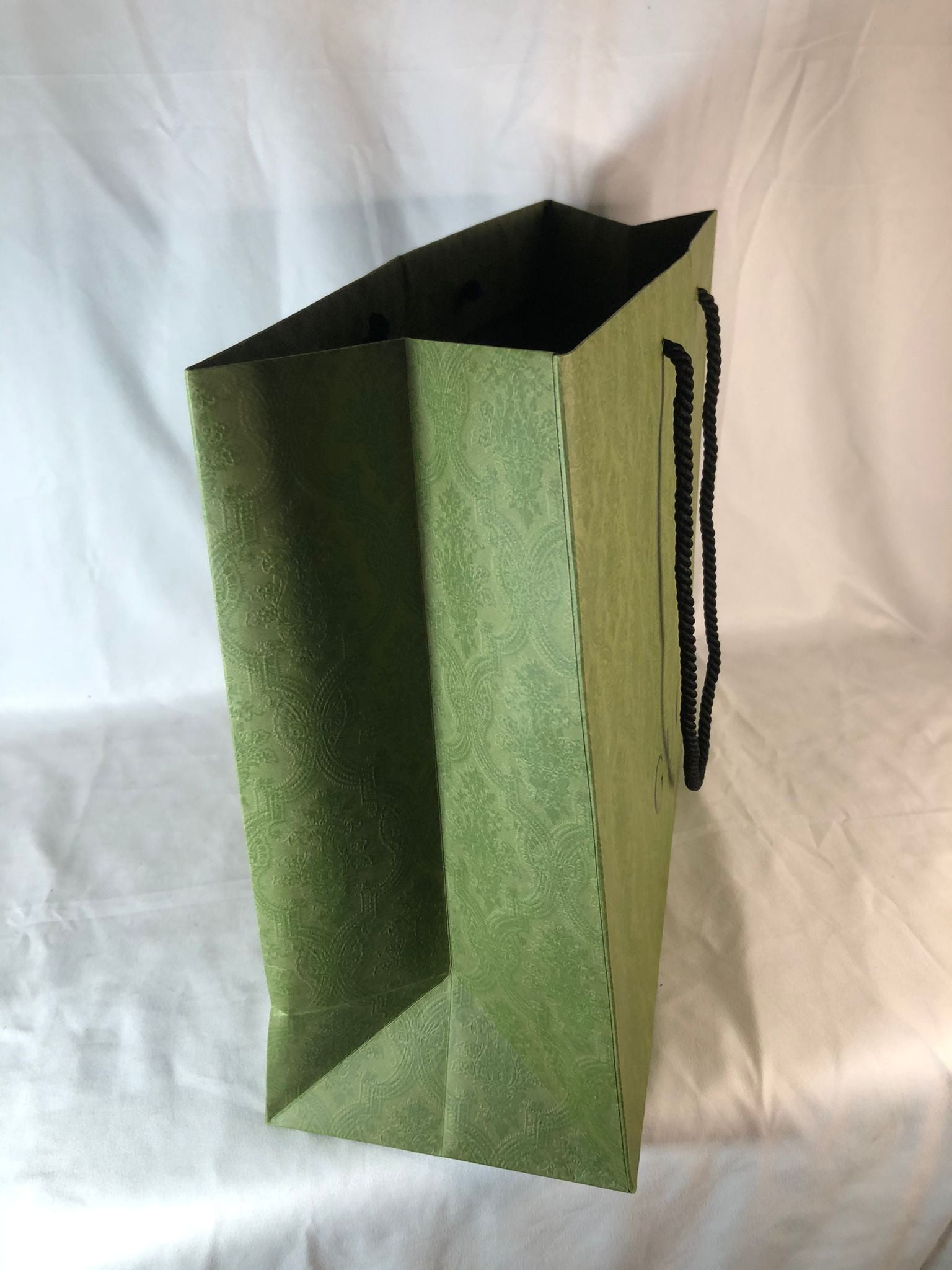 GUCCI Limited Edition Green Shopping Gift Bag 10 X 13 3/4 X 5 1/2”+ Ribbon
