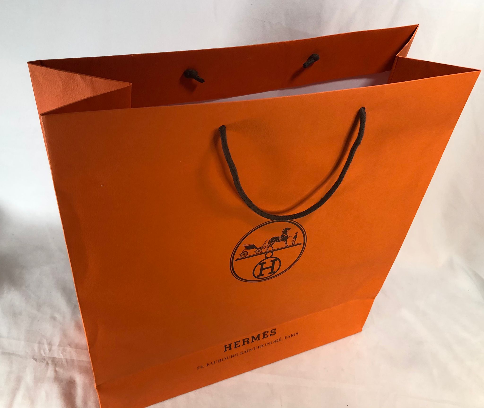Authentic HERMES PARIS Gift Bags – Wholesale Bidder