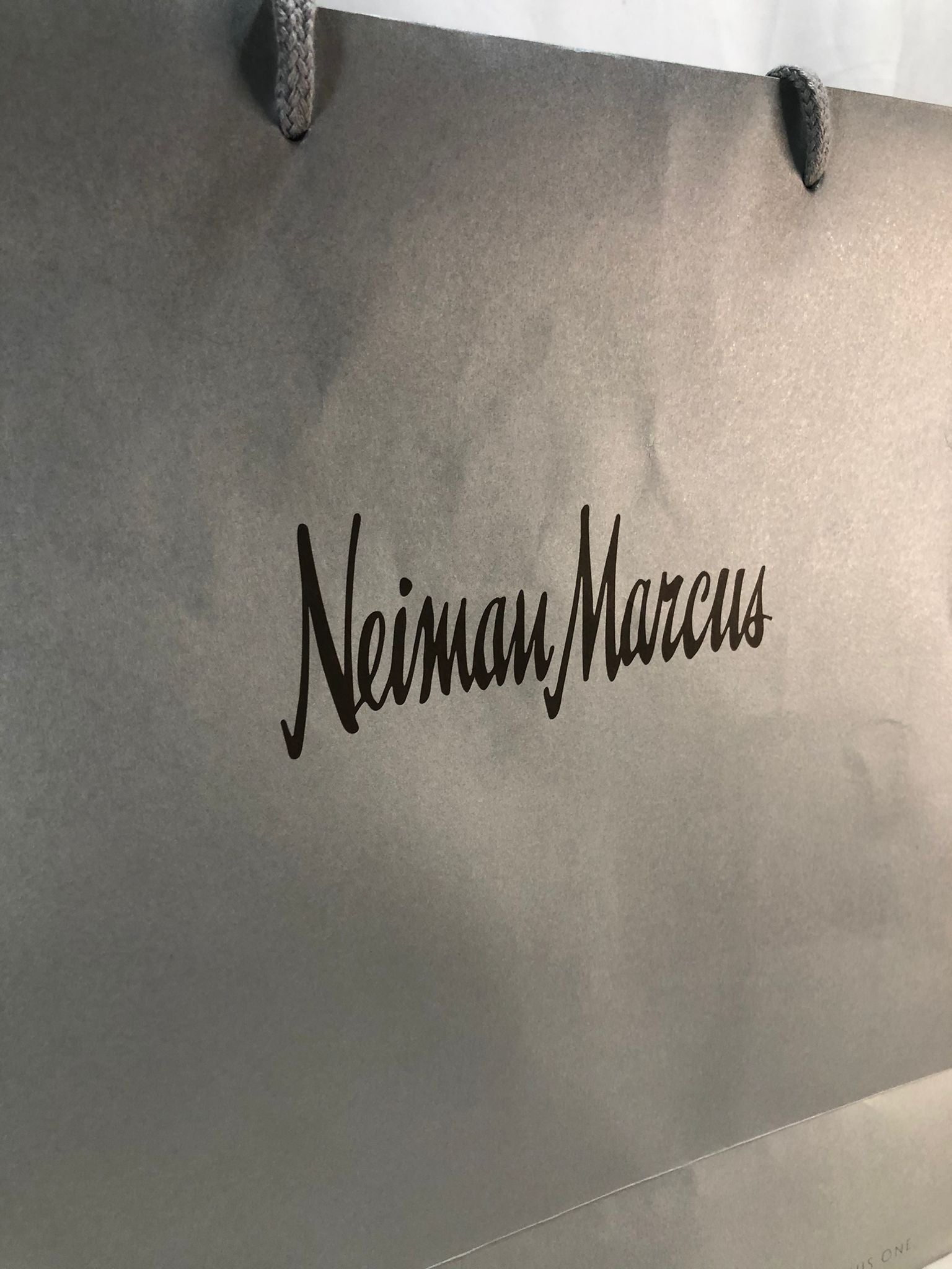 Authentic NEIMAN MARCUS Gift Bags – Wholesale Bidder