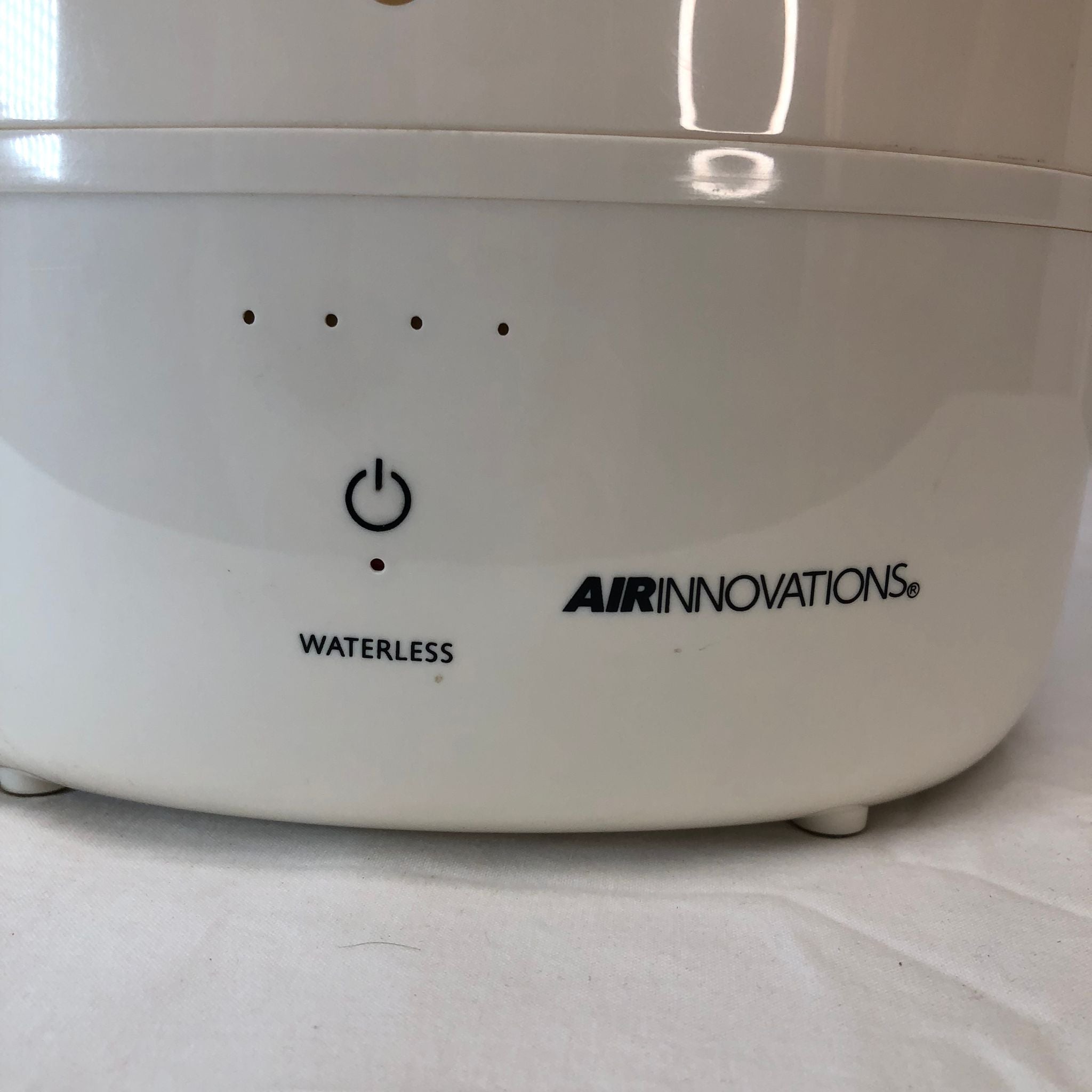 As is Air Innovations 1.3 Gallon SensaTouch Humidifier with Aroma Tray