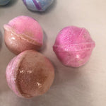 Naturally Vain Assorted (15) Bath Bombs